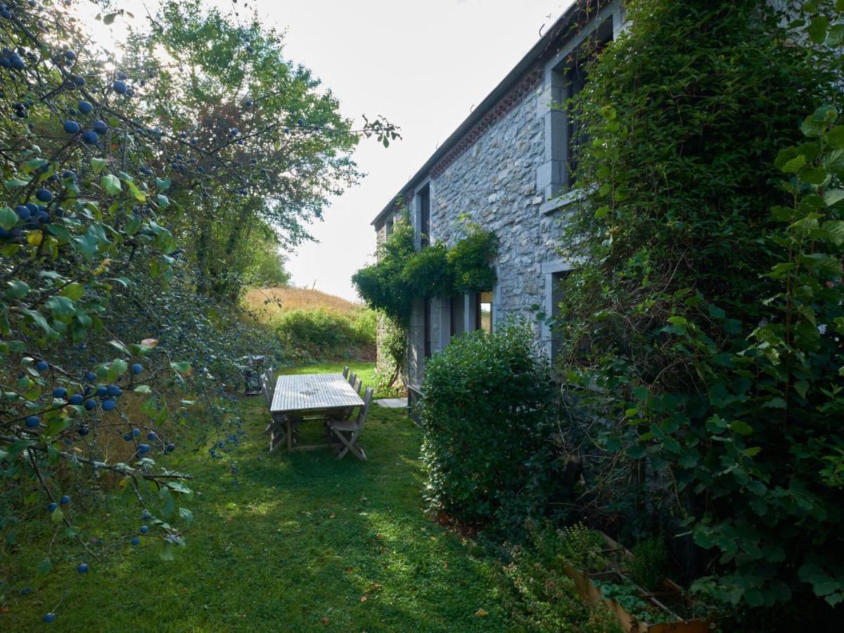 Quaint Holiday Home In Robechies Amid Meadows Chimay Exterior photo